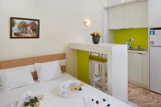 Апарт-отели Villa Sardinia Apartments Свети-Влас Номер-студио с двуспальной кроватью-8
