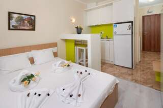 Апарт-отели Villa Sardinia Apartments Свети-Влас Номер-студио с двуспальной кроватью-10